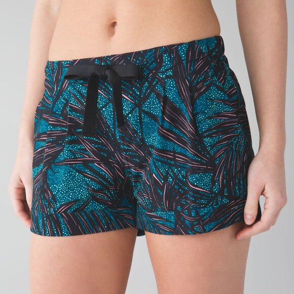 lululemon athletica Pants - Lululemon Women's Spring Break Away Short II